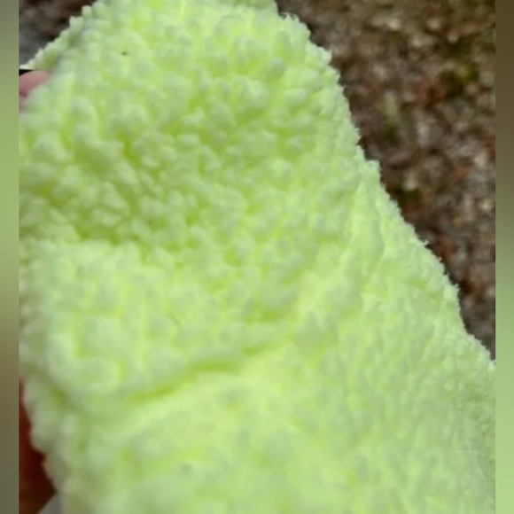 NWT🔥$55 Aerie Cloud Fluffy Soft Henley Sweatshirt Sweater Neon Yellow Last 1 - Picture 11 of 12